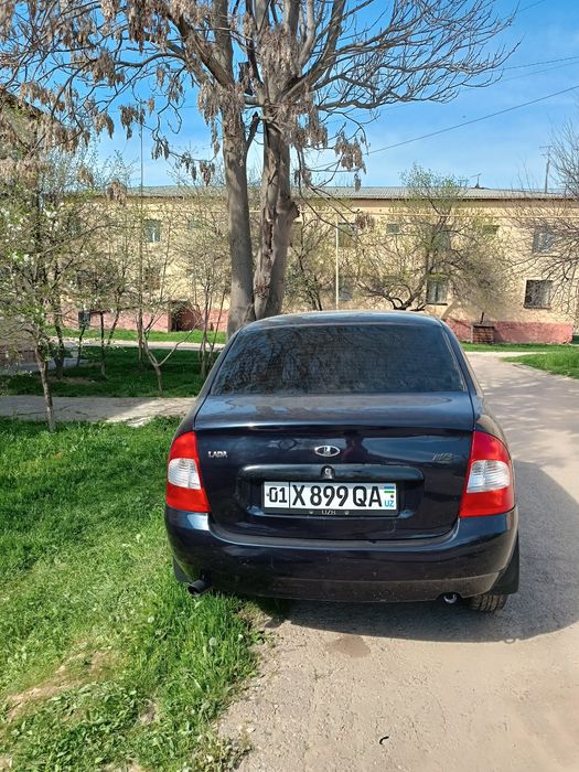 Lada kalina sotiladi