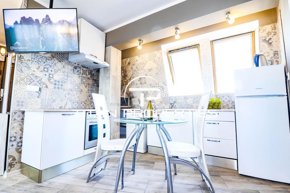 Дава се под наем Четиристаен апартамент в Варна, Чайка - 95 кв.м за 800 € - Снимка #1