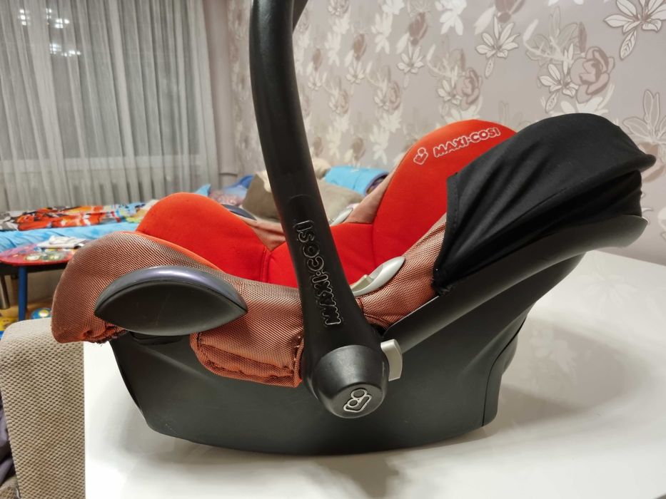 Столче - кош за бебе Maxi Cosi