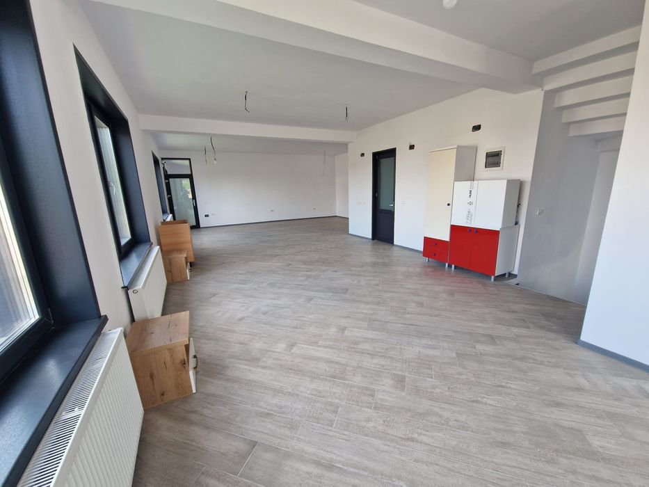 Inchiriez spatiu Bascov