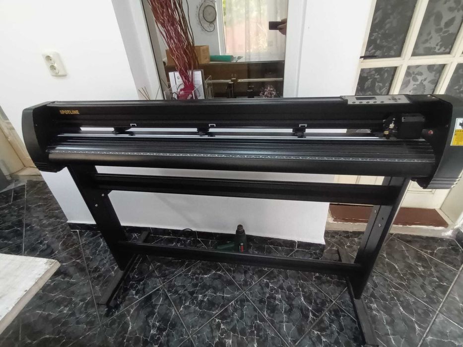 Cutter Ploter SPOTLINE
