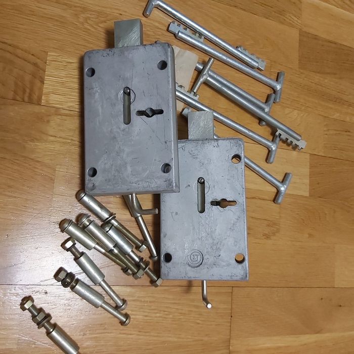 Гаражные замки новые по 15000, торг