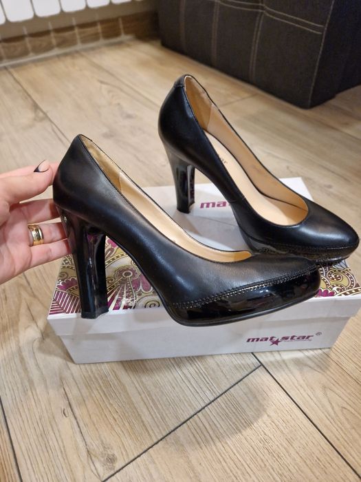 Дамски обувки на ток - нови
