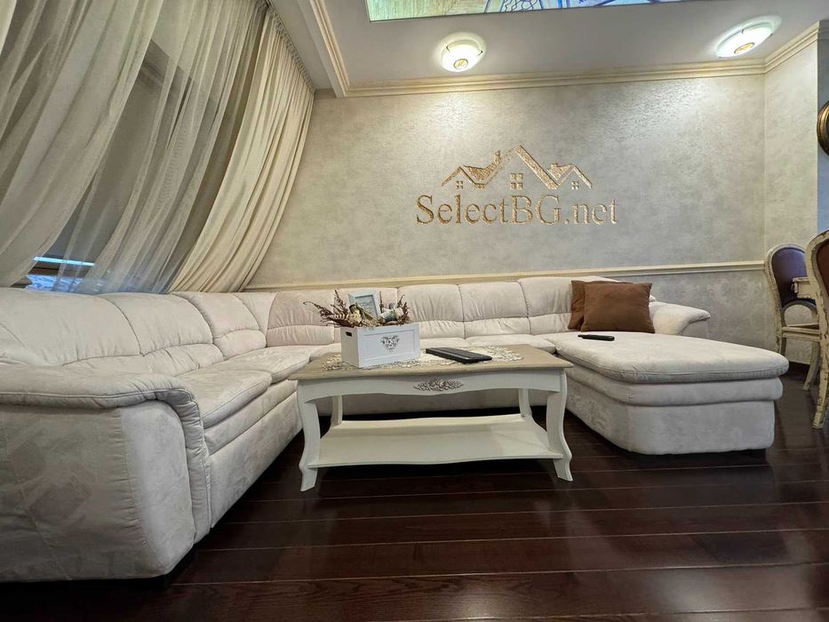 Продава се Тристаен апартамент в Велико Търново, Център - 101 кв.м за 1832 €/кв.м - Снимка #16