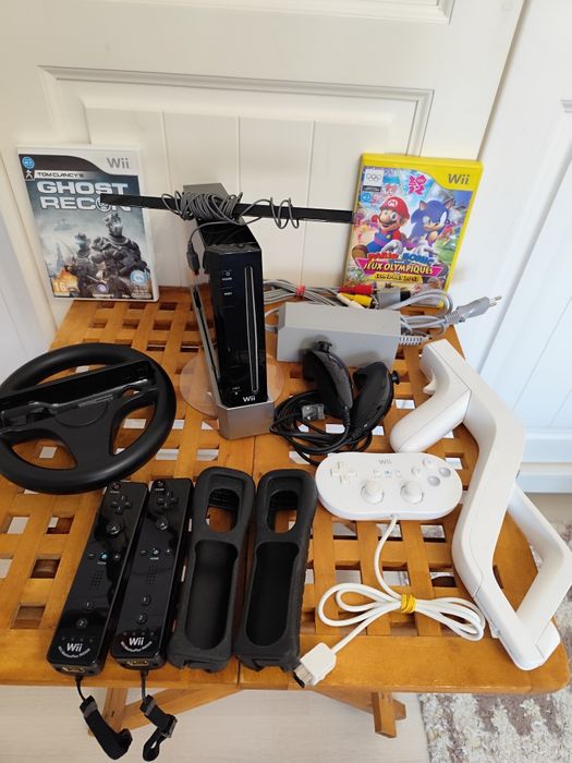 Nintendo Wii Black + 2x MotionPlus Inside Controllere + multe accesori
