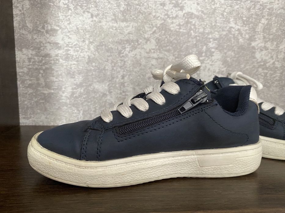 Продаются детские кеды-кроссовки