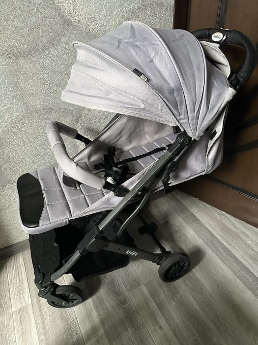Продам детскую коляску kidilo