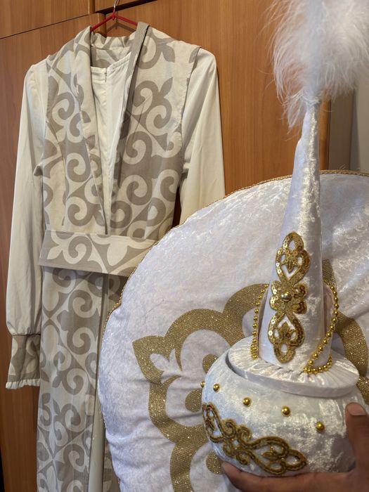 Набор на сырга салу