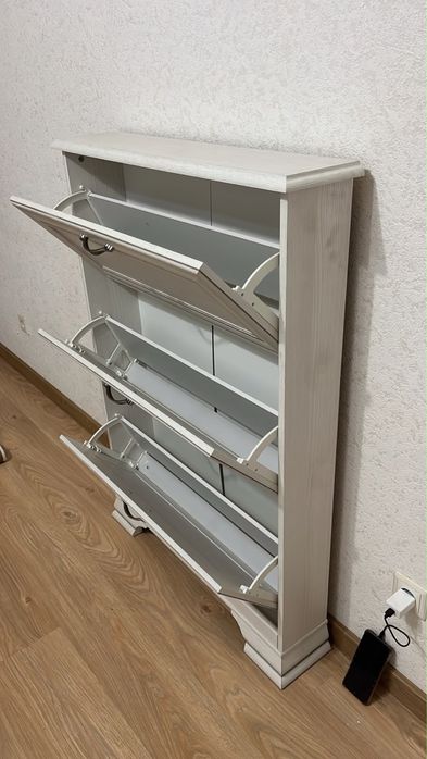 Продам шкаф и обувницу