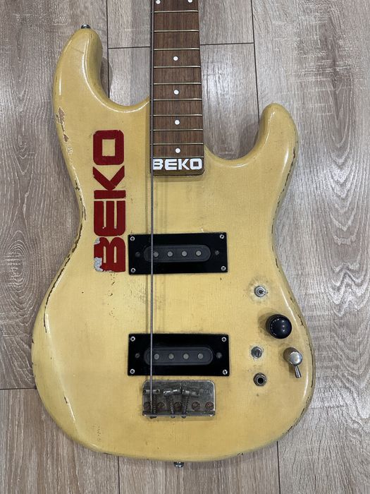 Бас китара Кремона