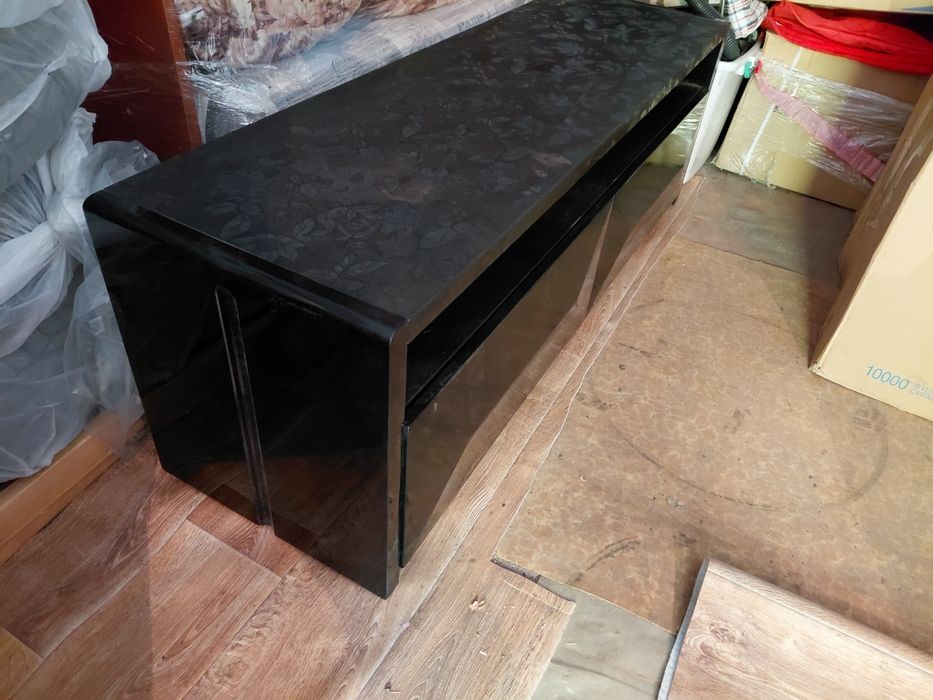 Тумба с выдвижными шкафами