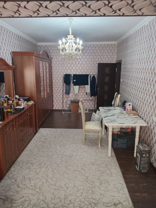 Продается квартира на 6 Карасу 3 х комнатная