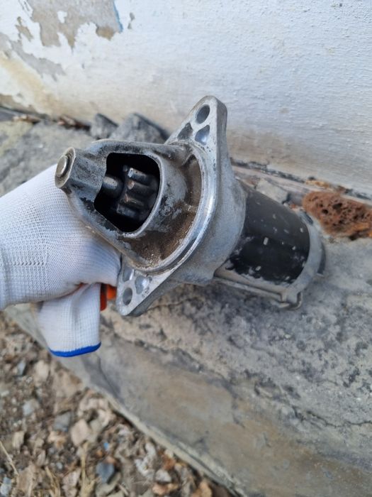 Стартер субару трибека.