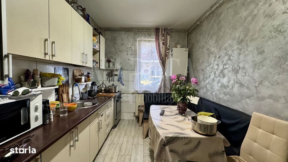 Apartament 3 camere de vanzare in Floresti — fotografia 1