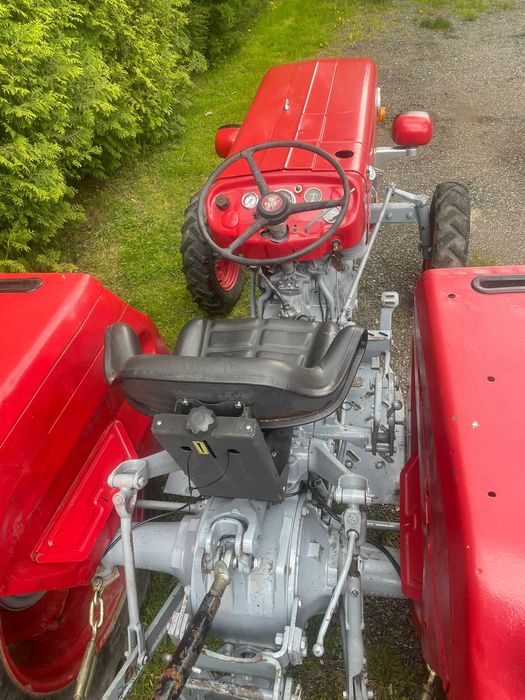VAND TRACTOR Massey Ferguson 133