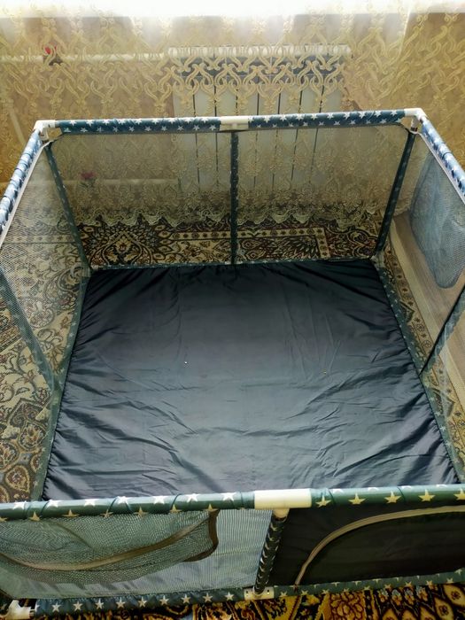 Манеж игровой.  .