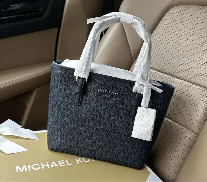 Женская сумка от бренда Michael kors