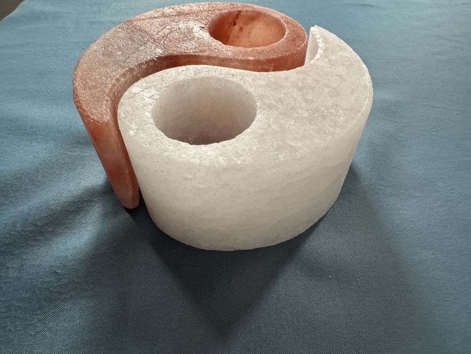 Свещник Ин-Ян от хималайска сол