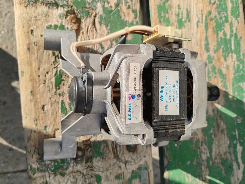 Продавам на части пералня Hotpoint-Ariston AQXL 109