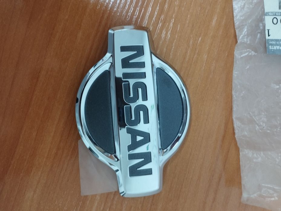 Эмблема Nissan оригинал