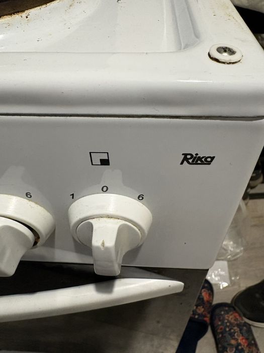 Продам электроплиту