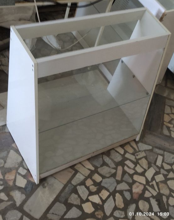 Витрина для магазина 2-штуки