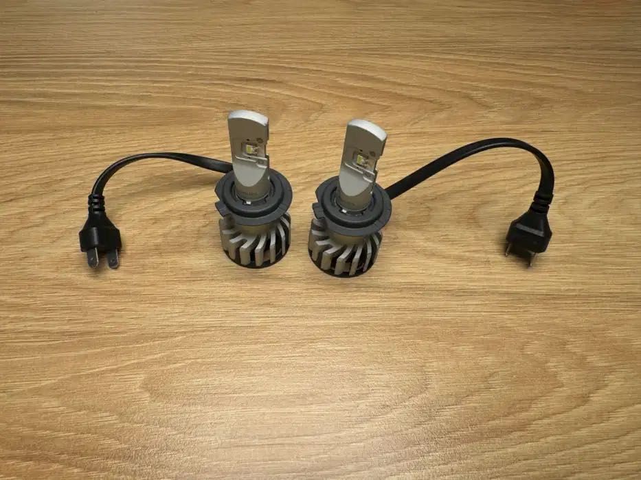Becuri LED Philips H7, 12V/24V, 15 W, 5800K