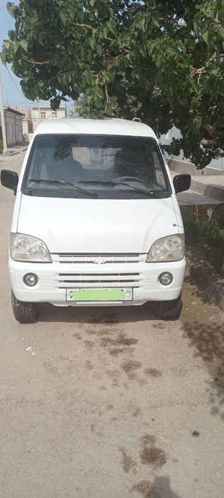 Хитой Лабо сотилади