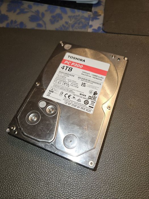 Vând Hdd thosiba 4 tera