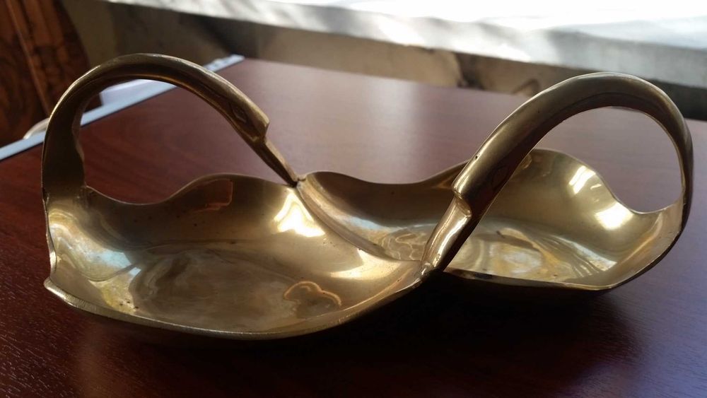 Колекционерски бутиков бронзов пепелник-бонбониера, антика за ценители