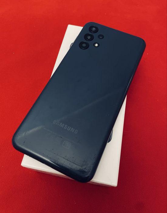Продам Samsung A13 4/64g