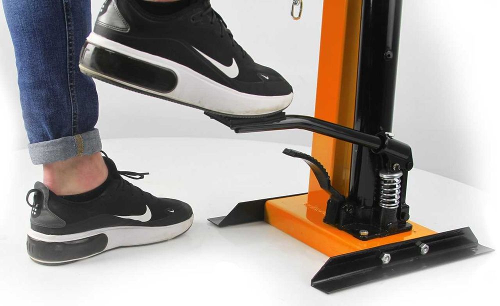 НЕМСКА Хидравлична скоба – стойка за пружини С ДВЕ ЛАПИ 1 ТОН BJC