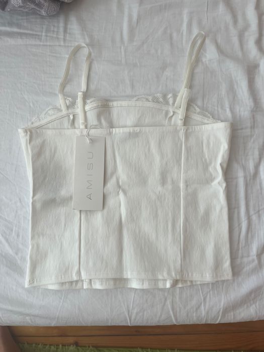 Бял потник с тънки презрамки