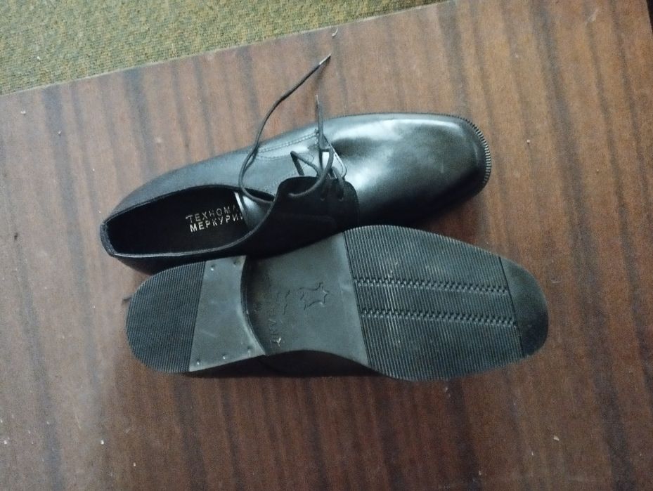 Обувки от естествена кожа Българки.