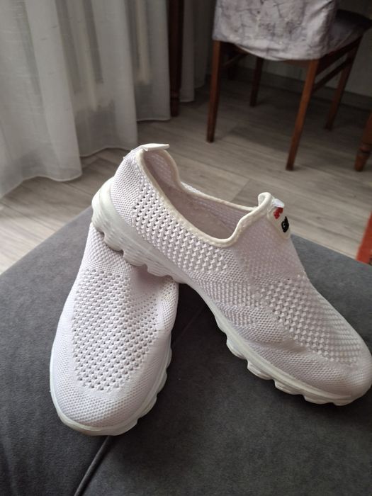 Продам летние туфли