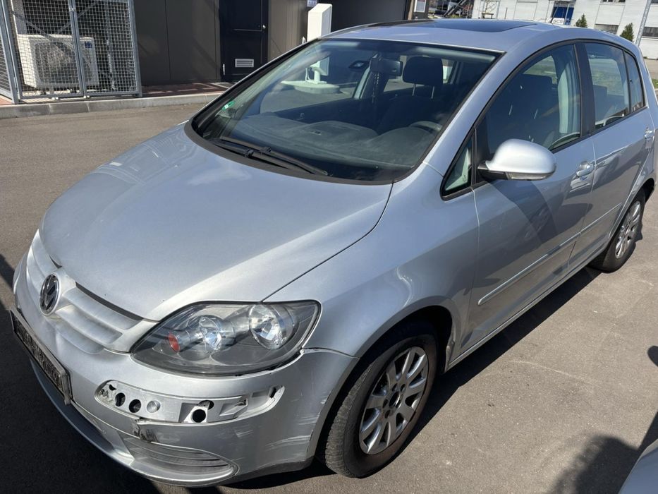 На части Vw Golf Plus 1.6i bse 2007год бензин ръчка