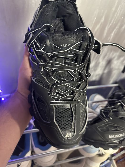 Balenciaga track