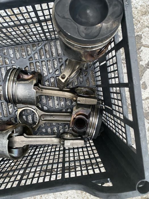 Бутала с биели за BMW 3.0d M57 231/235к.с Бмв