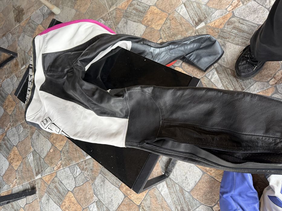 Мото екипи и ботуши Dainese