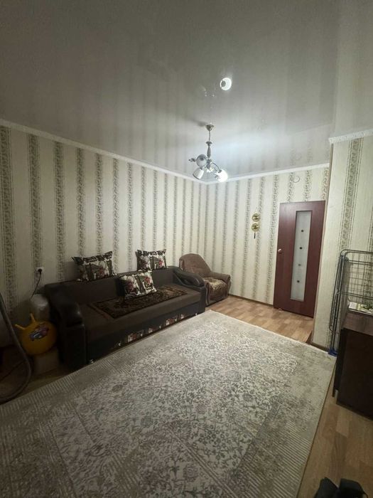 Продается  2-  комн квартира по адресу Маргулана 3 а