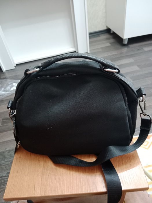 Продам сумочки по 2500 т