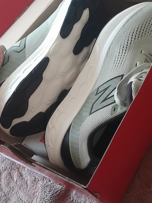 Adidas 42 noi în cutie