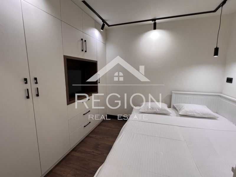 Дава се под наем Тристаен апартамент в Варна, Гръцка махала - 110 кв.м за 1071 € - Снимка #6