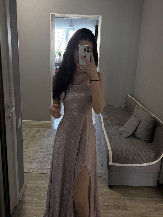 Блестящее платье новое