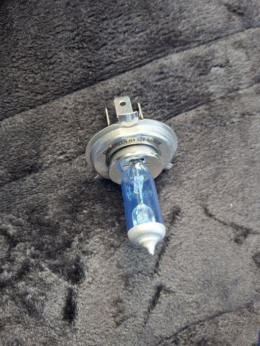 Four green lampochka