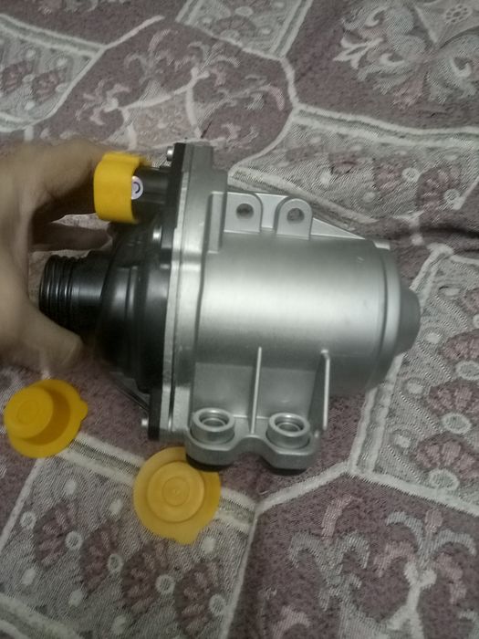 Продам помпу БМВ