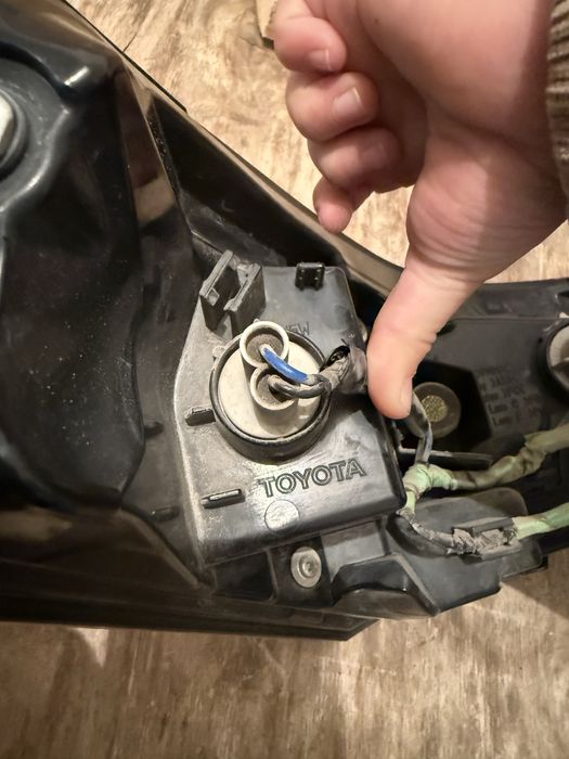 Камри 70 задний фара