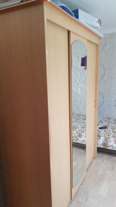 Продаю шифонер раздвижной