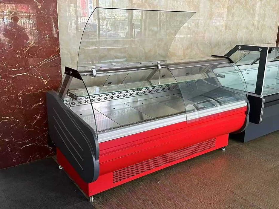 Vitrină frigorifică 200 cm cu LED și depozitare