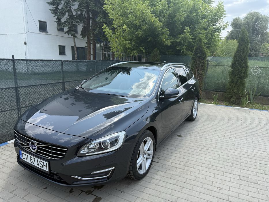 Vand/Schimb Volvo V60 D6 plug in hibrid 2014 (accept si unele schimburi cu masini mai ieftine +diferenta)pret in euro